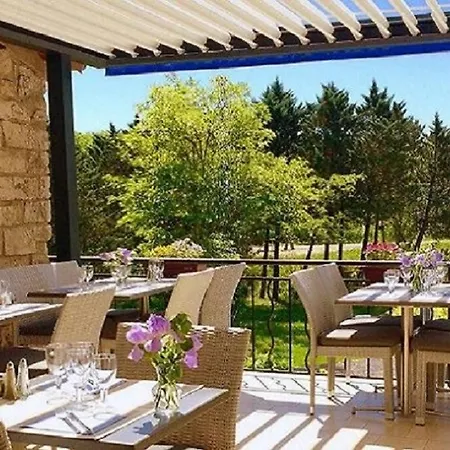 De Charme & Sa Piscine Privee - Ardeche 펜션 *